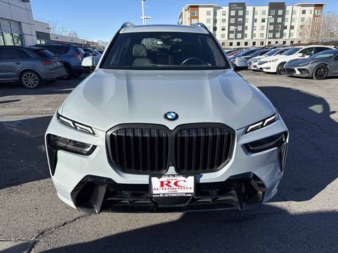Used 2023 BMW X7 xDrive40i w/ M Sport Package image 3