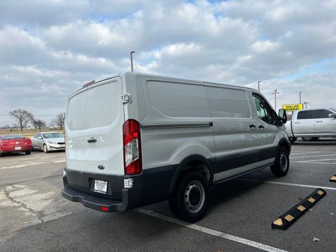 Used 2018 Ford Transit 250 130 Low Roof image 2