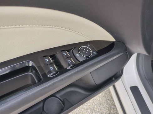 Used 2016 Ford Fusion Energi Titanium w/ Driver Assist Package FWD image 23