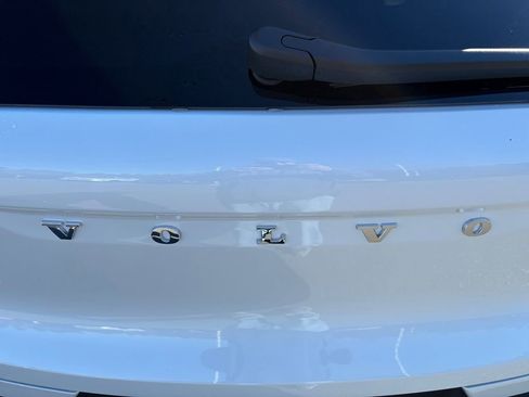 New 2026 Volvo EX40 Plus w/ Climate Package image 5