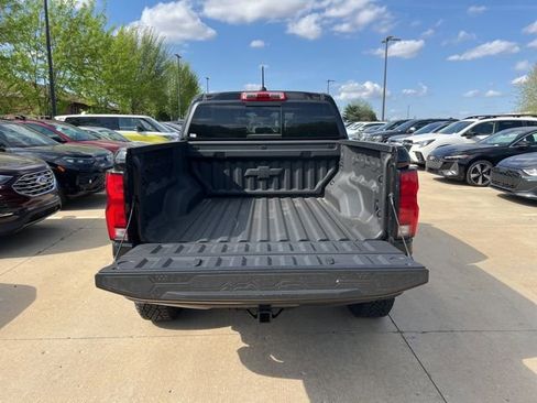 Used 2025 Chevrolet Colorado ZR2 AWD/4WD image 9