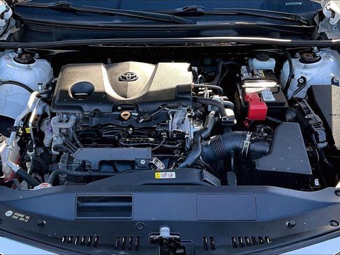 Used 2020 Toyota Camry LE image 24
