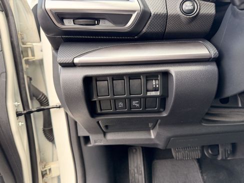 Used 2019 Subaru Forester Premium image 18