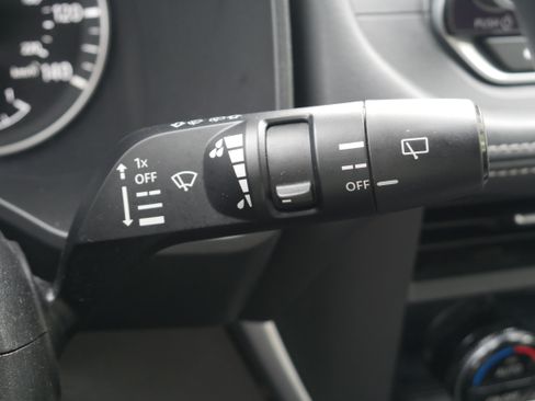Used 2023 Nissan Rogue SV AWD/4WD image 26