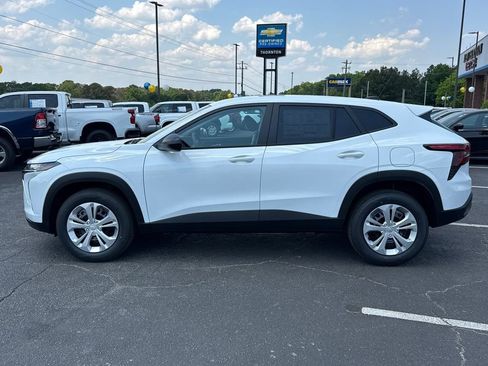 New 2026 Chevrolet Trax LS FWD image 9