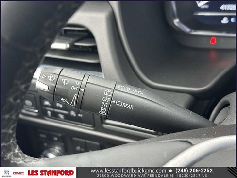 Used 2024 GMC Yukon XL SLT w/ SLT Premium Package image 27