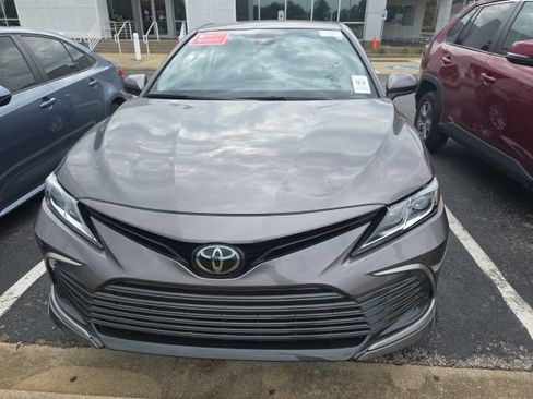 Used 2024 Toyota Camry LE FWD image 2
