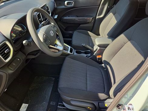 New 2026 Hyundai Venue SE FWD image 6