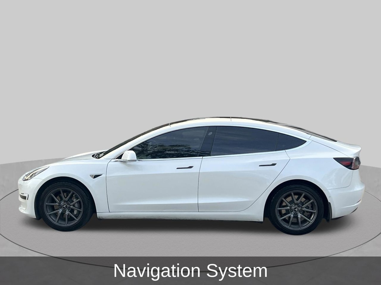 Used 2020 Tesla Model 3 Standard Range Plus RWD image 2