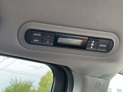 Used 2010 Honda Odyssey EX image 20