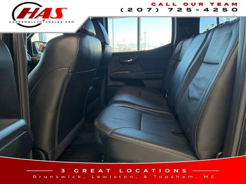 Used 2018 Toyota Tacoma image 12
