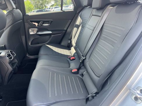 Used 2026 Mercedes-Benz GLC 300 4MATIC image 17
