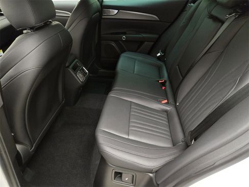 New 2024 Maserati Grecale GT image 20