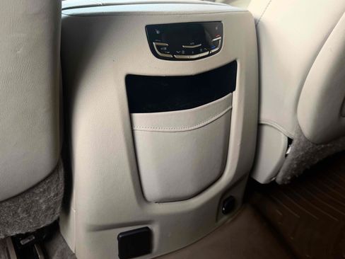Used 2020 Cadillac Escalade ESV Luxury AWD/4WD image 30