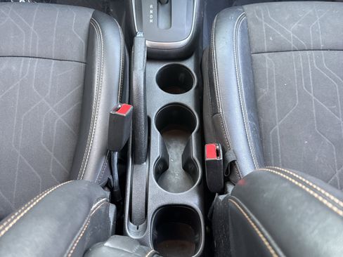 Used 2019 Chevrolet Trax LT w/ LT Convenience Package image 15