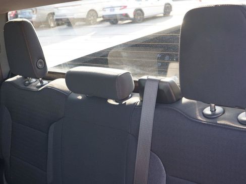 Used 2024 Chevrolet Silverado 1500 LT RWD image 23
