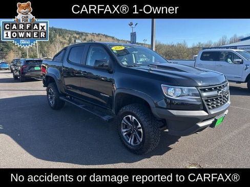 Used 2019 Chevrolet Colorado ZR2 w/ ZR2 Midnight Special Edition AWD/4WD image 4