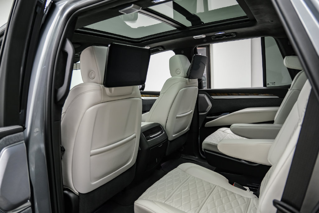 Used 2025 Cadillac Escalade Sport Platinum AWD/4WD image 42