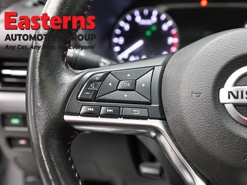 Used 2023 Nissan Sentra SR w/ SR Premium Package image 15