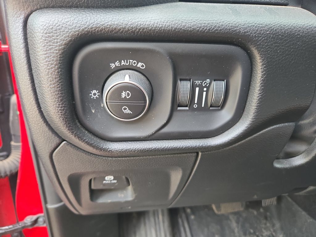 Used 2025 RAM 1500 Rebel AWD/4WD image 20