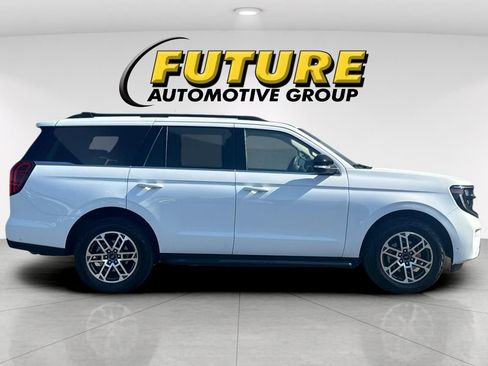 Certified 2025 Ford Expedition Active AWD/4WD image 2