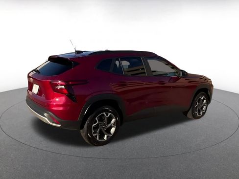 Used 2025 Chevrolet Trax LT image 14