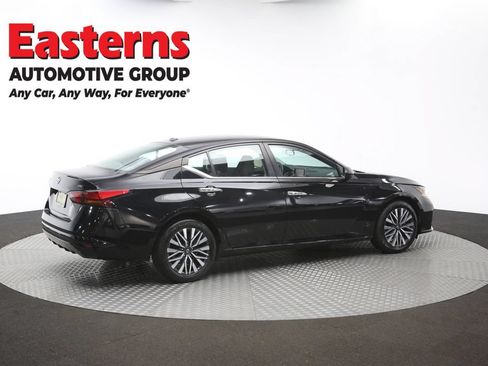 Used 2024 Nissan Altima 2.5 SV FWD image 42
