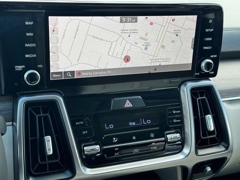Used 2023 Kia Sorento EX w/ Panoramic Sunroof Package FWD image 28