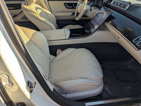 Used 2022 Mercedes-Benz S 580 S 580 image 23
