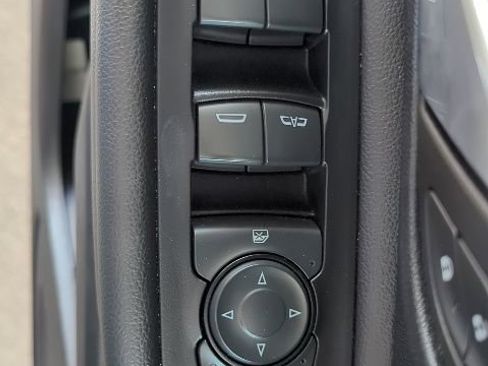 Certified 2022 GMC Terrain Denali w/ Denali Premium Package AWD/4WD image 18