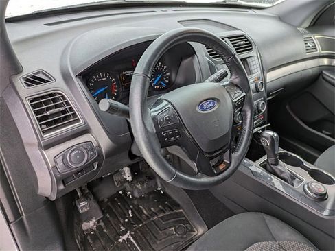 Used 2019 Ford Explorer XLT w/ Class III Trailer Tow Package image 8