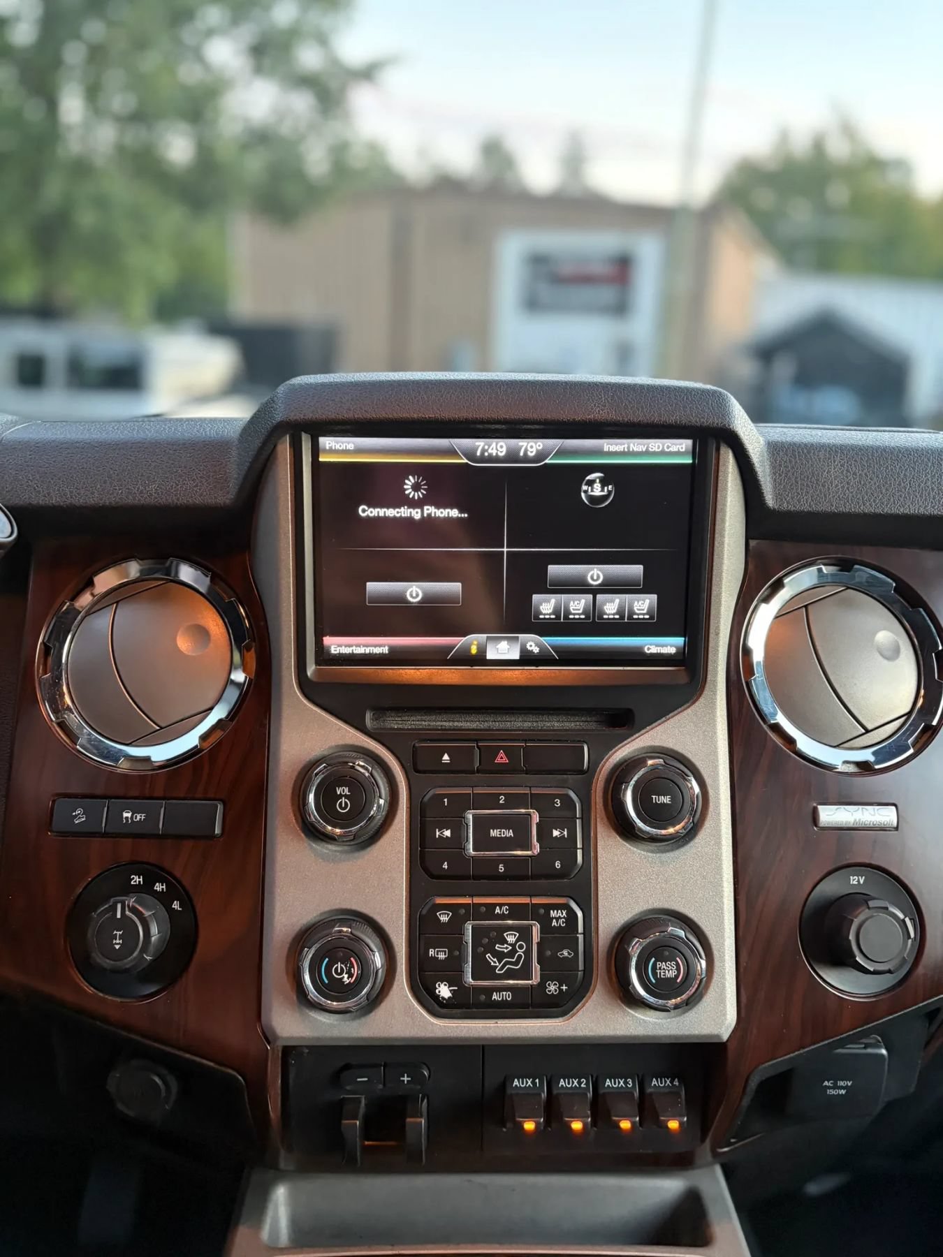 Used 2014 Ford F350 Lariat w/ Lariat Ultimate Package AWD/4WD image 17