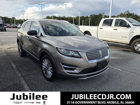 Used 2019 Lincoln MKC Premiere FWD image 1