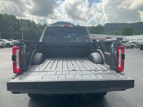 New 2026 Ford F250 Lariat w/ Chrome Package AWD/4WD image 19