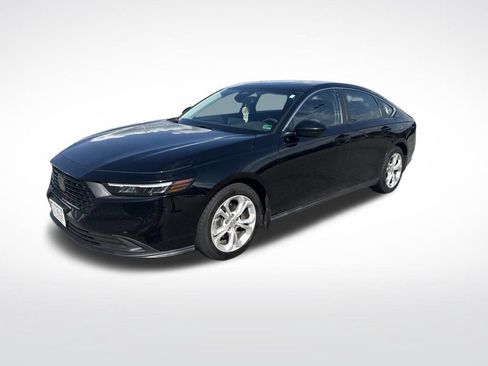 Used 2023 Honda Accord LX image 2