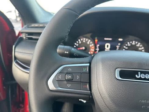 New 2026 Jeep Compass Latitude image 9