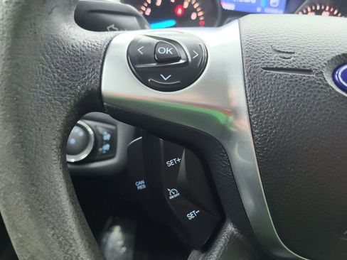 Used 2015 Ford Escape SE image 29