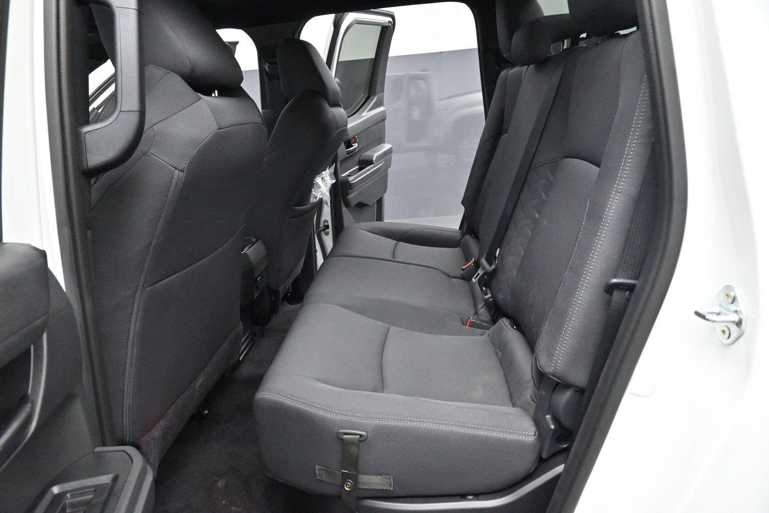 Used 2024 Toyota Tacoma SR AWD/4WD image 29