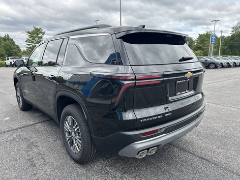 New 2026 Chevrolet Traverse LT w/ Driver Confidence Package AWD/4WD image 4