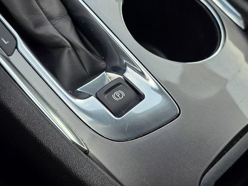 Used 2024 Chevrolet Malibu LT FWD image 34