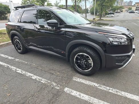 Used 2024 Nissan Pathfinder Rock Creek AWD/4WD image 5
