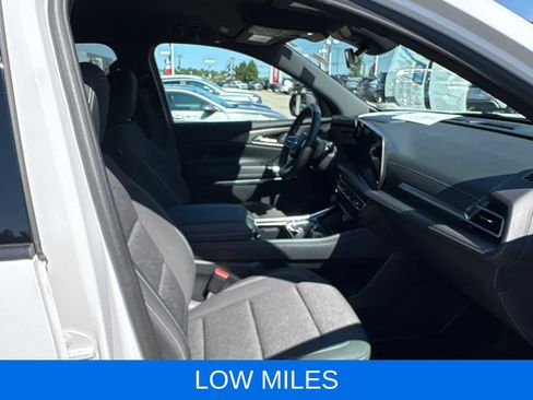 Used 2024 Chevrolet Traverse LT w/ Midnight/Sport Edition AWD/4WD image 12