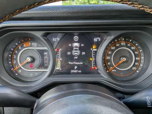 Used 2024 Jeep Wrangler Unlimited Sport AWD/4WD image 30