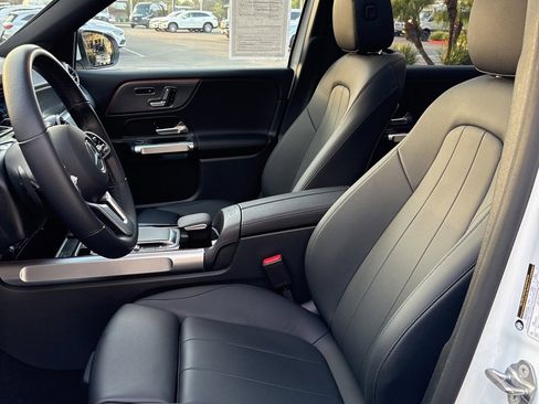 Certified 2023 Mercedes-Benz GLB 250 image 8