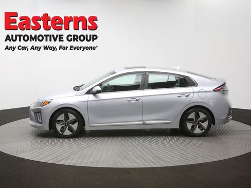 Used 2022 Hyundai Ioniq SEL FWD image 59