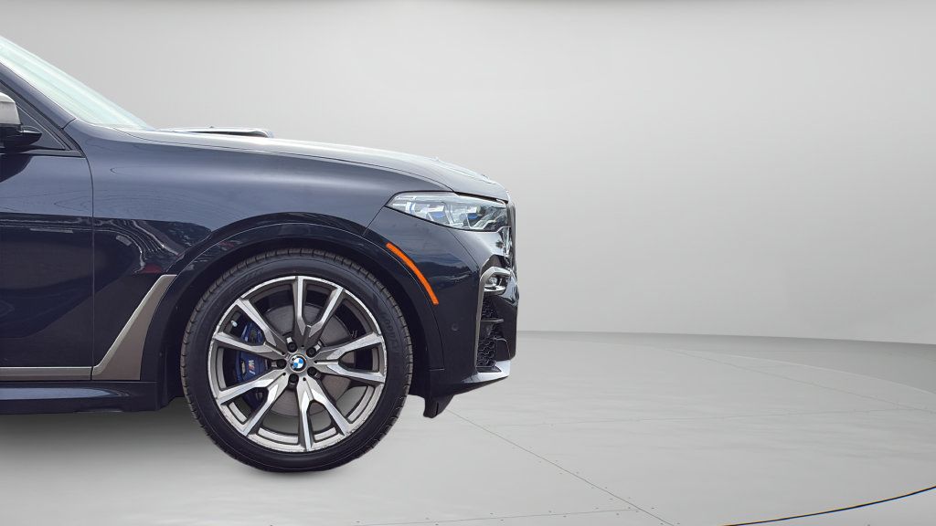 Used 2020 BMW X7 M50i w/ Dynamic Handling Package AWD/4WD image 27