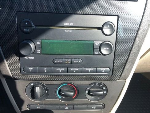 Used 2007 Ford Fusion SE image 45