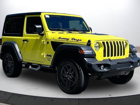 Used 2024 Jeep Wrangler Sport AWD/4WD image 2