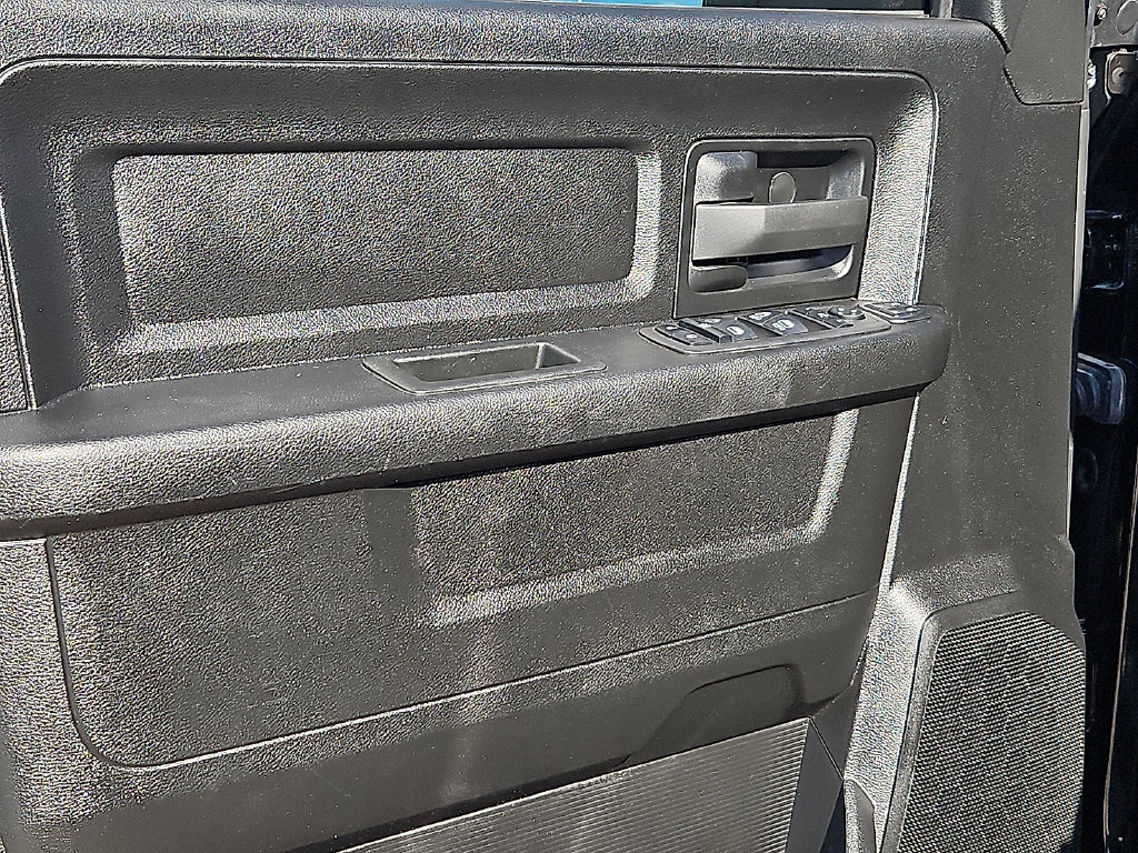 Used 2024 RAM 2500 Tradesman w/ Chrome Appearance Group AWD/4WD image 19