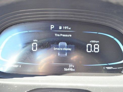 Used 2024 Hyundai Venue SEL image 22